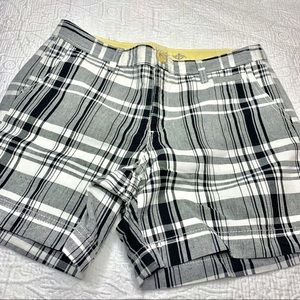 Dockers Black White Bermuda